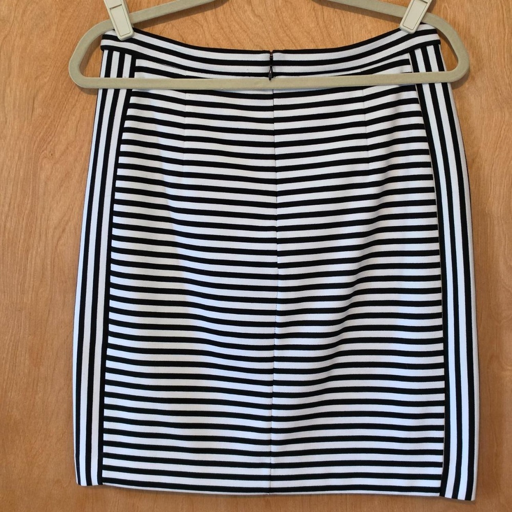 Banana Republic Striped Knit Pencil Skirt Black White Career Size 8